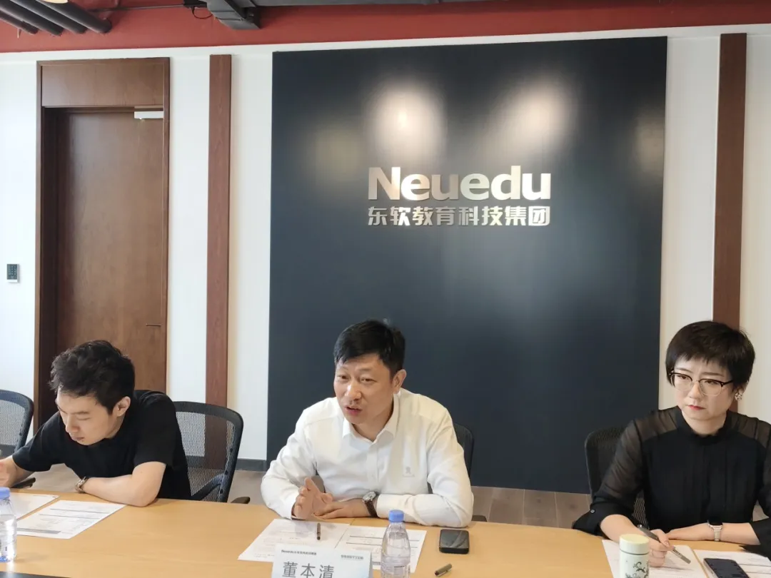 上海行健职业学院一行到访凯发K8天生赢家一触即发教育科技集团参观研讨